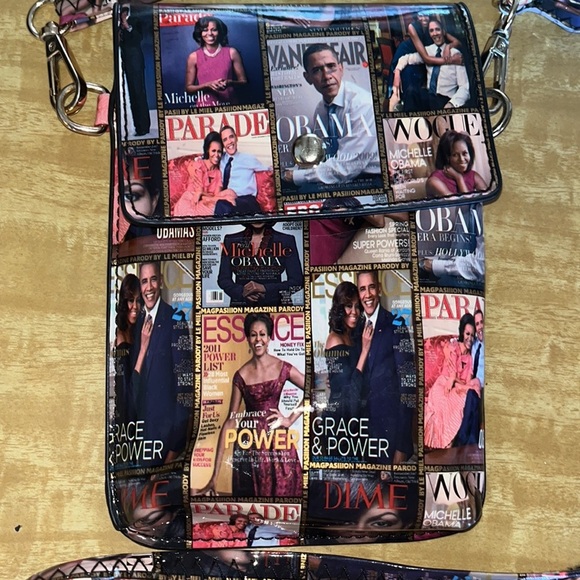 Obama Magazine cover photo cross body bag in excellent condition. Collectors - Picture 2 of 11